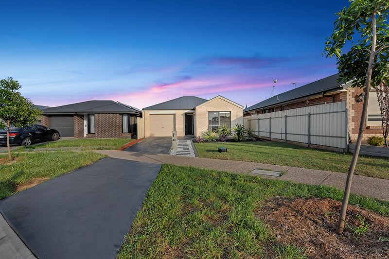 Photo - 32 Elly Drive, Munno Para West SA 5115 - Image 2