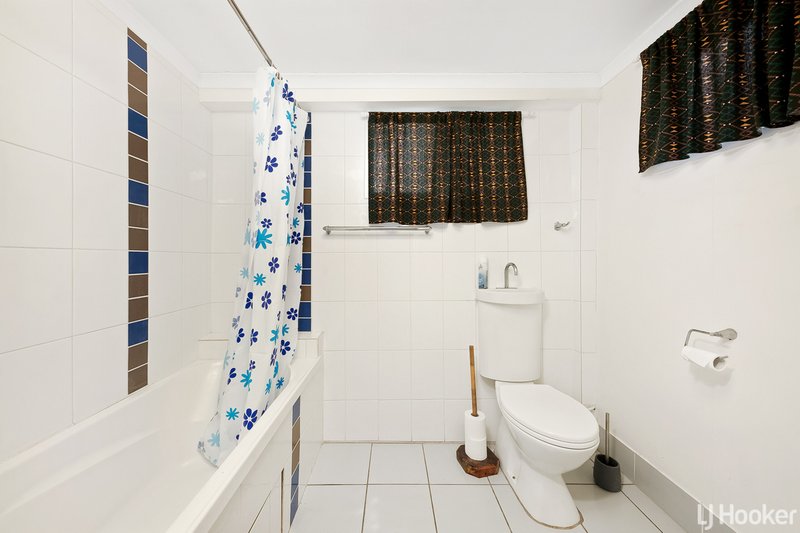 Photo - 32 Elwing Street, Kawana QLD 4701 - Image 13