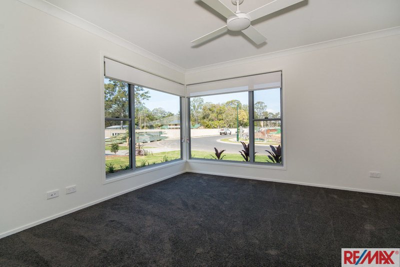 Photo - 32 Emerald Street, Burpengary East QLD 4505 - Image 2