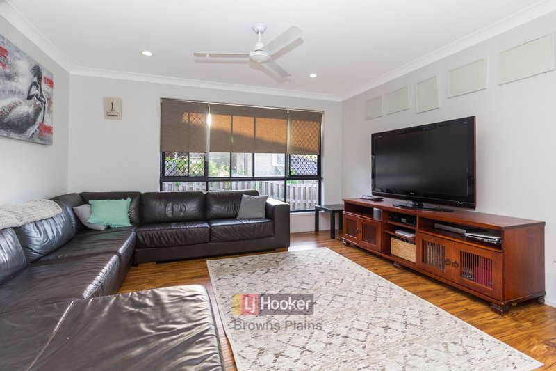 Photo - 32 Equinox Street, Berrinba QLD 4117 - Image 2