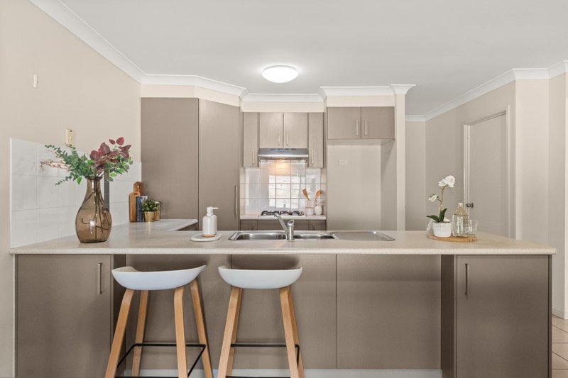 Photo - 32 Ernestine Circuit, Eagleby QLD 4207 - Image 11
