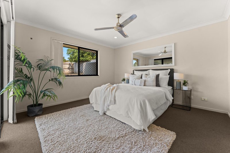 Photo - 32 Ernestine Circuit, Eagleby QLD 4207 - Image 14