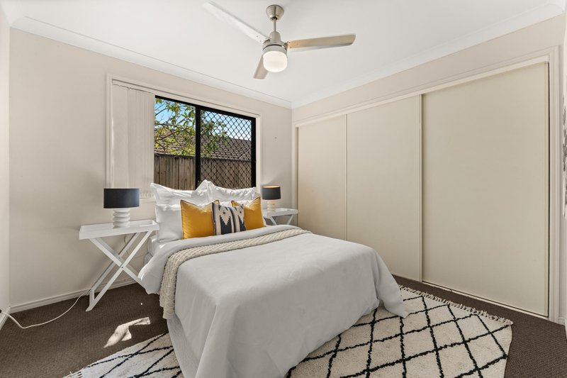 Photo - 32 Ernestine Circuit, Eagleby QLD 4207 - Image 21