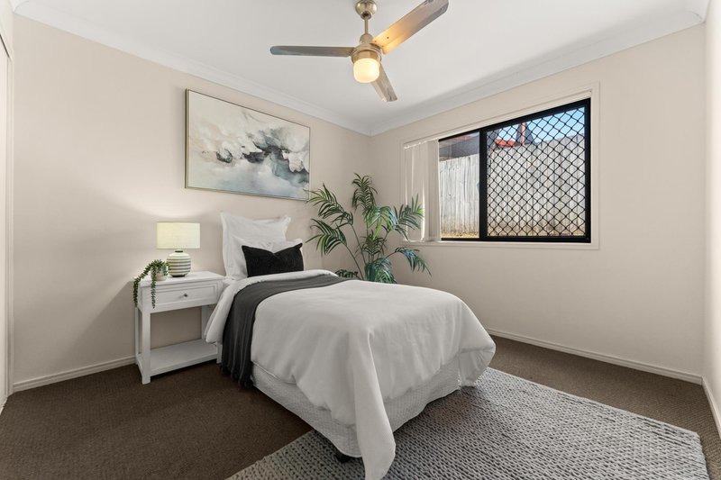 Photo - 32 Ernestine Circuit, Eagleby QLD 4207 - Image 22