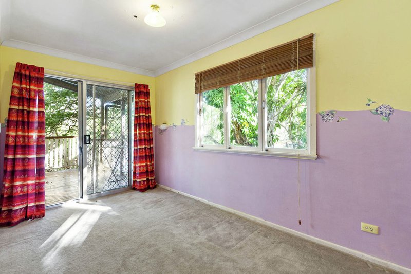 Photo - 32 Eveleigh Street, Arana Hills QLD 4054 - Image 9