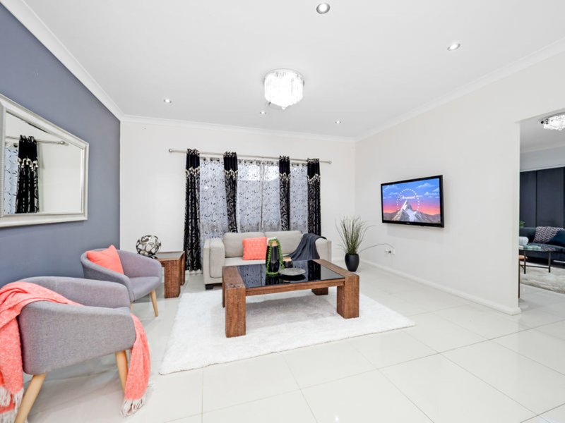 Photo - 32 Everglades Street, The Ponds NSW 2769 - Image 2