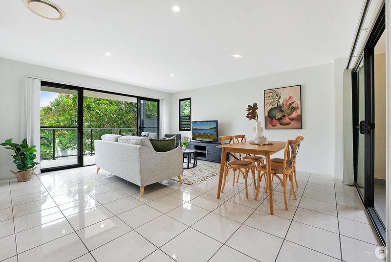 Photo - 32 Farm Street, Newmarket QLD 4051 - Image 3