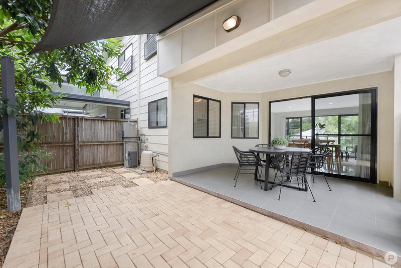 Photo - 32 Farm Street, Newmarket QLD 4051 - Image 12