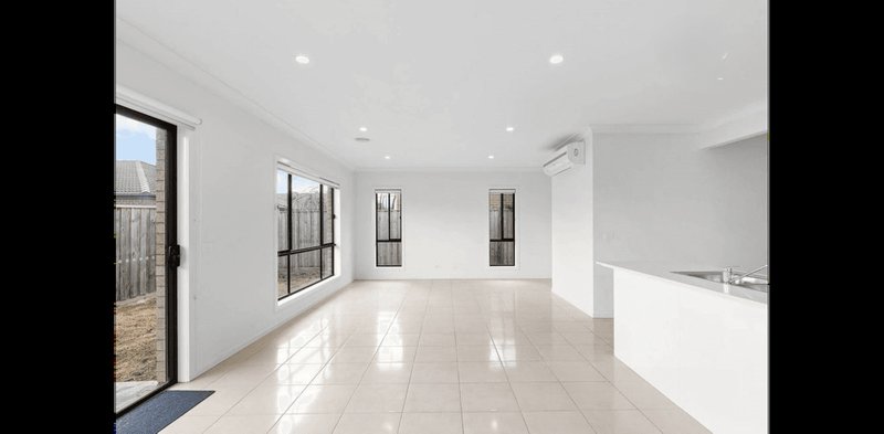 Photo - 32 Festival Street, Diggers Rest VIC 3427 - Image 4