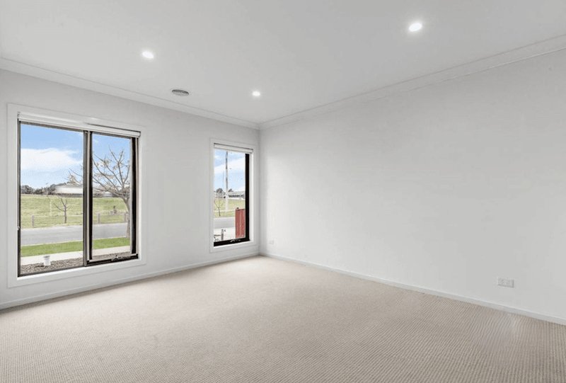 Photo - 32 Festival Street, Diggers Rest VIC 3427 - Image 5