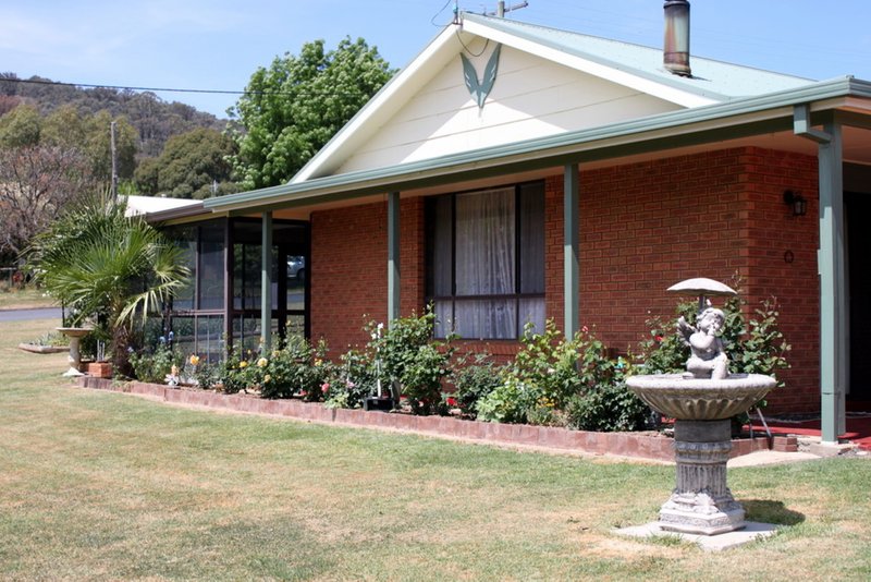 Photo - 32 Fleet Street, Tumbarumba NSW 2653 - Image 3