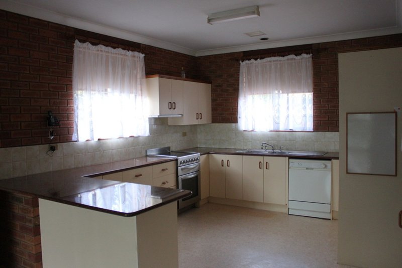 Photo - 32 Fleet Street, Tumbarumba NSW 2653 - Image 5