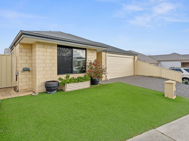 32 Floresta Street, Sinagra WA 6065