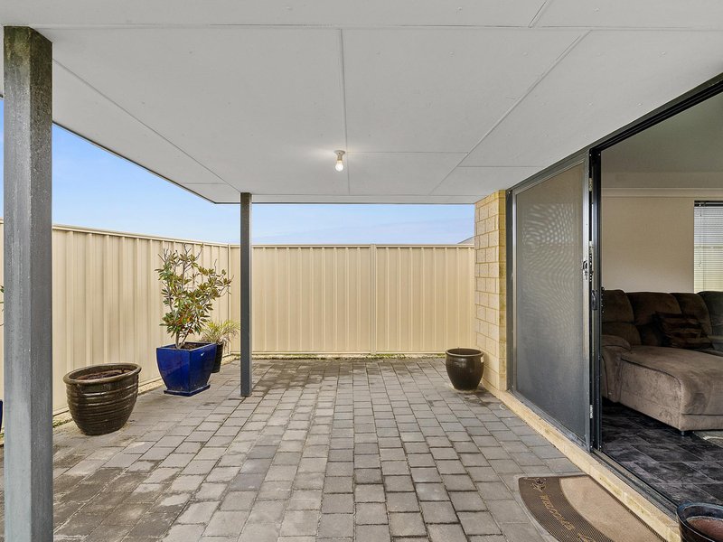 Photo - 32 Floresta Street, Sinagra WA 6065 - Image 12