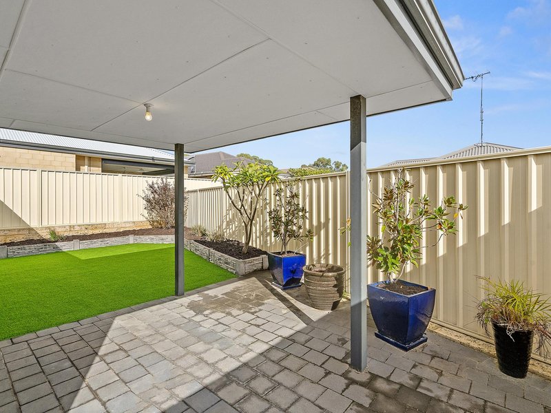 Photo - 32 Floresta Street, Sinagra WA 6065 - Image 14