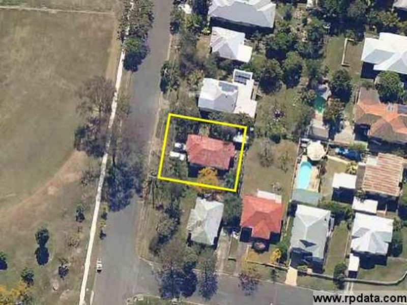 Photo - 32 Forsyth St , Fairfield QLD 4103 - Image 3