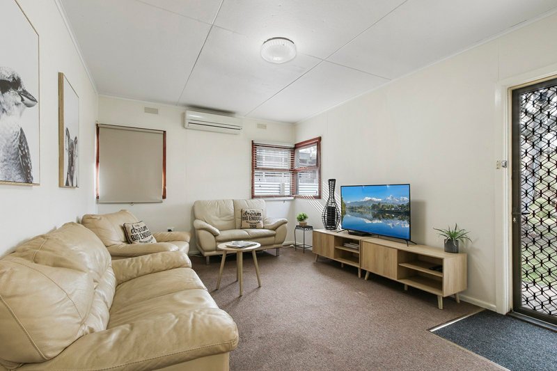 Photo - 32 Fourth Avenue, Raymond Island VIC 3880 - Image 4