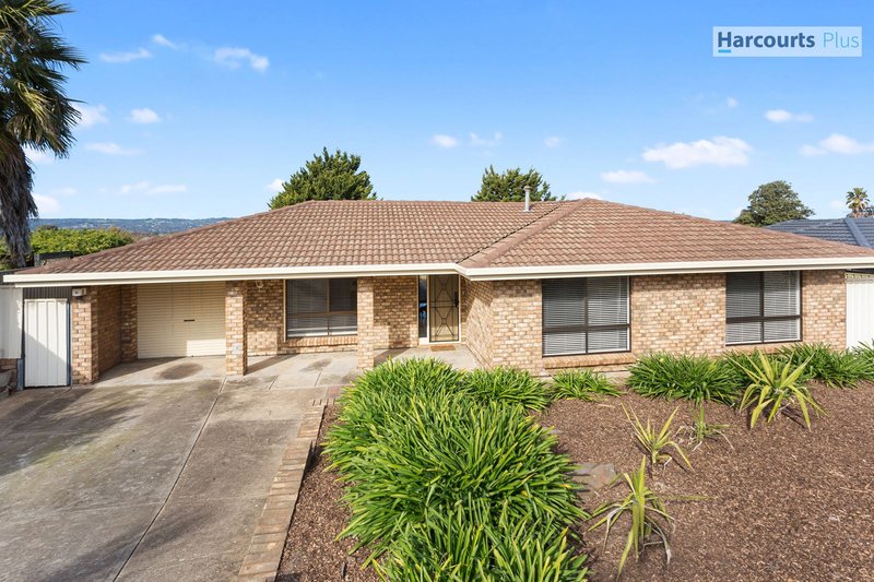 Photo - 32 French Crescent, Trott Park SA 5158 - Image 2