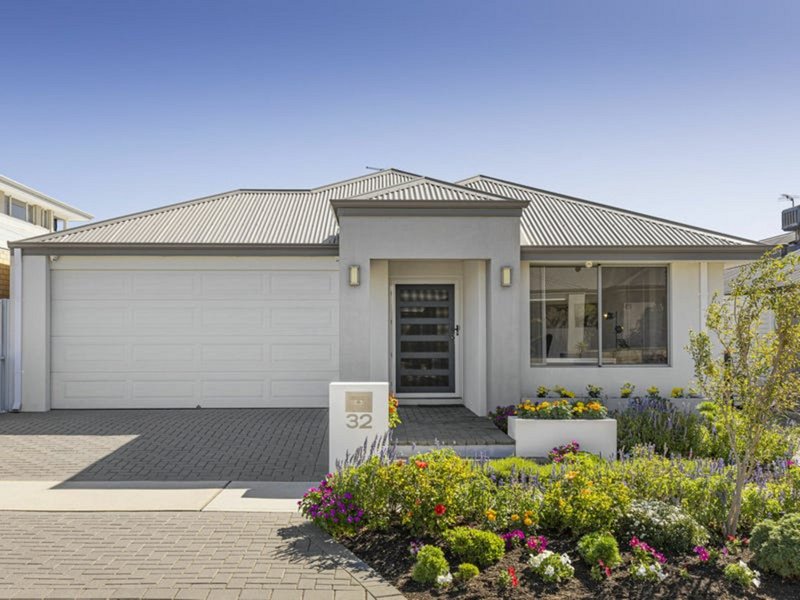 Photo - 32 Gamboge Street, Eglinton WA 6034 - Image 4