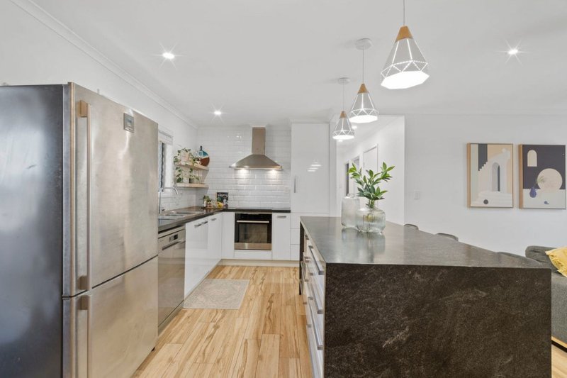 Photo - 32 Gamenya Drive, Springwood QLD 4127 - Image 7