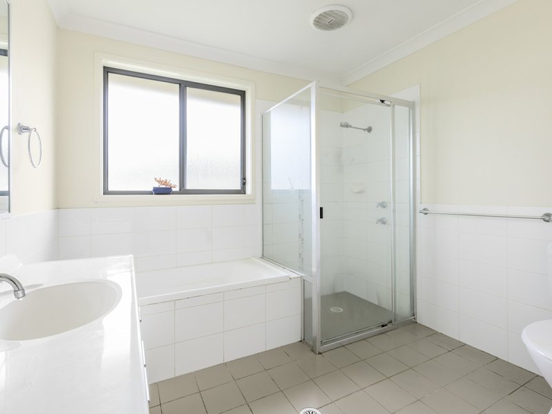 Photo - 32 Garland Road, Cessnock NSW 2325 - Image 3