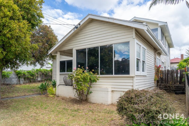 Photo - 32 Gepp Parade, Derwent Park TAS 7009 - Image 2