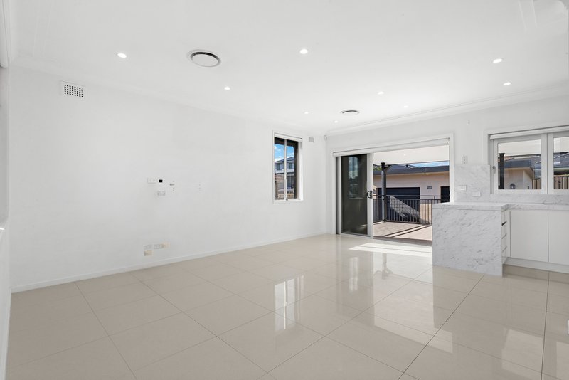 Photo - 32 Gerald Street, Greystanes NSW 2145 - Image 4