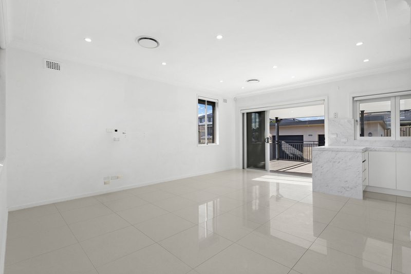 Photo - 32 Gerald Street, Greystanes NSW 2145 - Image 3