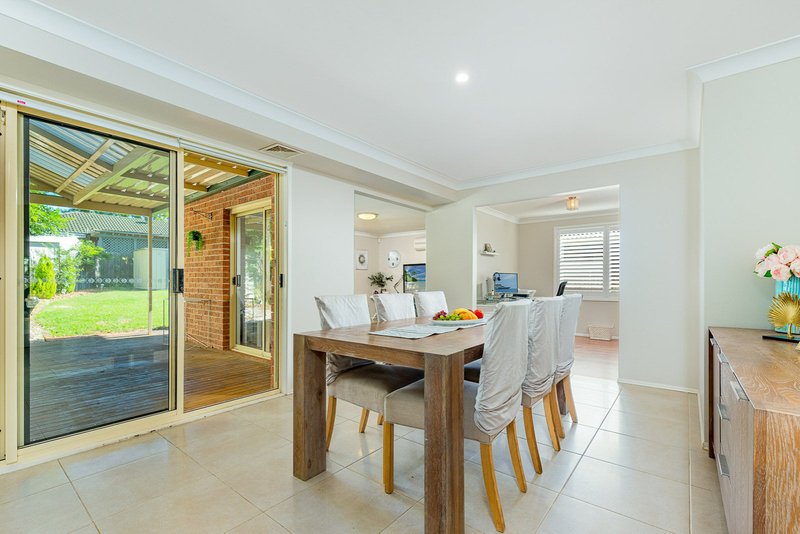 Photo - 32 Geranium Close, Glenmore Park NSW 2745 - Image 5