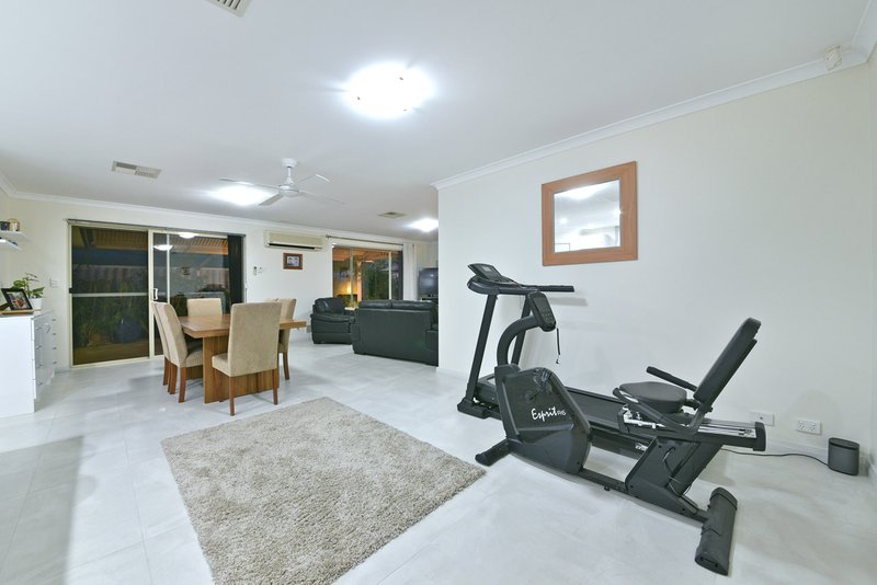 Photo - 32 Gidgi Way, Wanneroo WA 6065 - Image 18