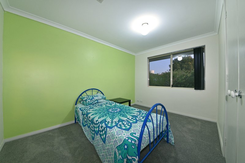 Photo - 32 Gidgi Way, Wanneroo WA 6065 - Image 22