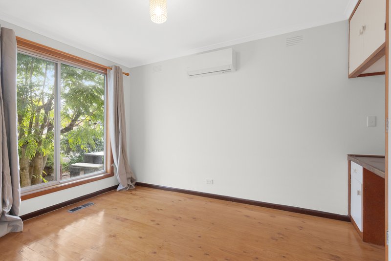 Photo - 32 Gladwyn Avenue, Bentleigh East VIC 3165 - Image 3