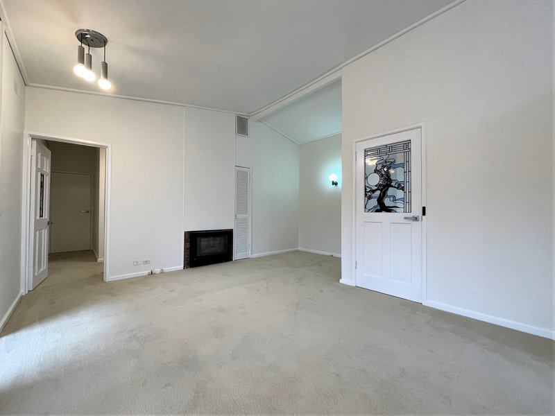 Photo - 32 Glenair Street, Templestowe Lower VIC 3107 - Image 4