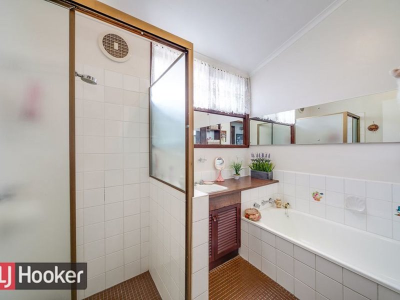 Photo - 3/2 Glenwood Drive, Springvale South VIC 3172 - Image 5