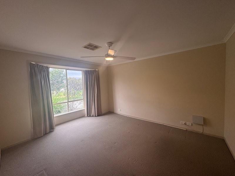 Photo - 32 Gloucester Drive, Craigmore SA 5114 - Image 3