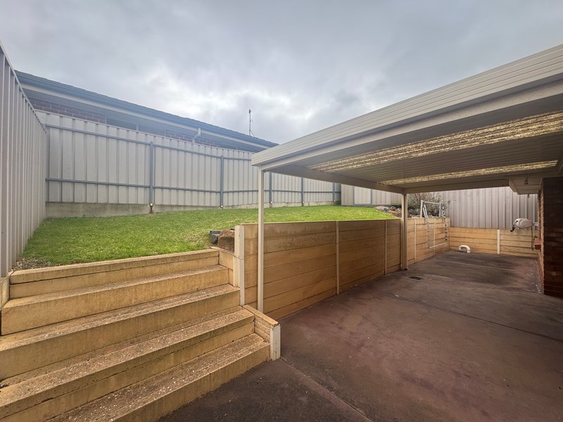 Photo - 32 Gloucester Drive, Craigmore SA 5114 - Image 16