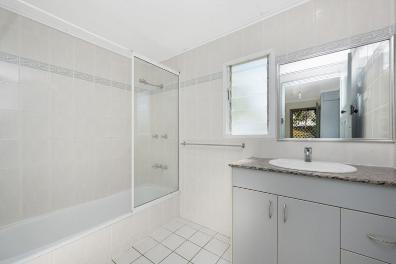 Photo - 32 Goldring Street, Hermit Park QLD 4812 - Image 9