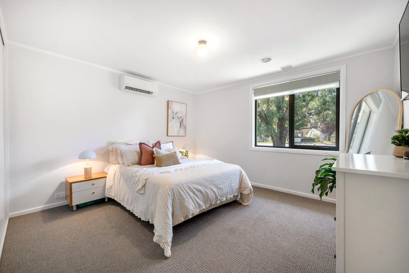 Photo - 32 Gollan Street, Evatt ACT 2617 - Image 10