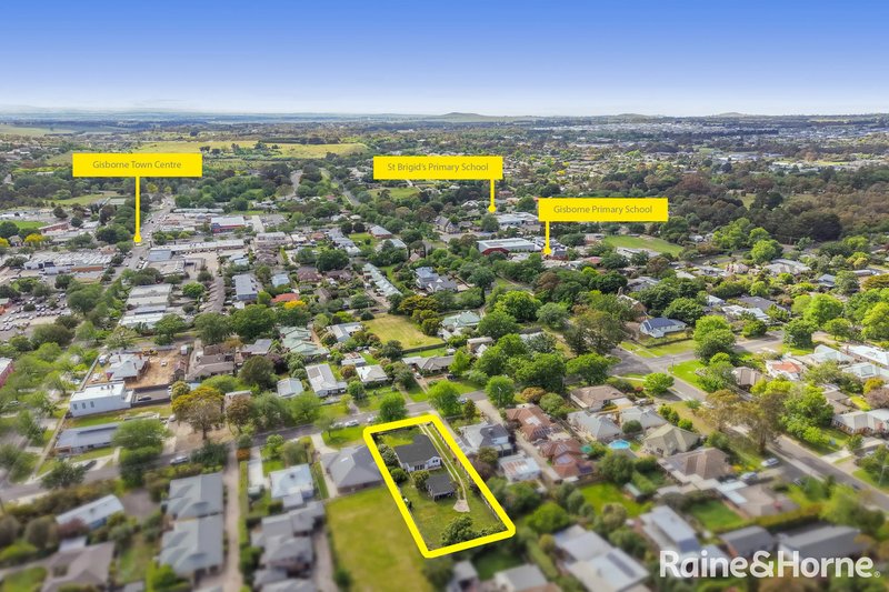 Photo - 32 Goode Street, Gisborne VIC 3437 - Image 24