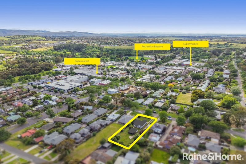 Photo - 32 Goode Street, Gisborne VIC 3437 - Image 25