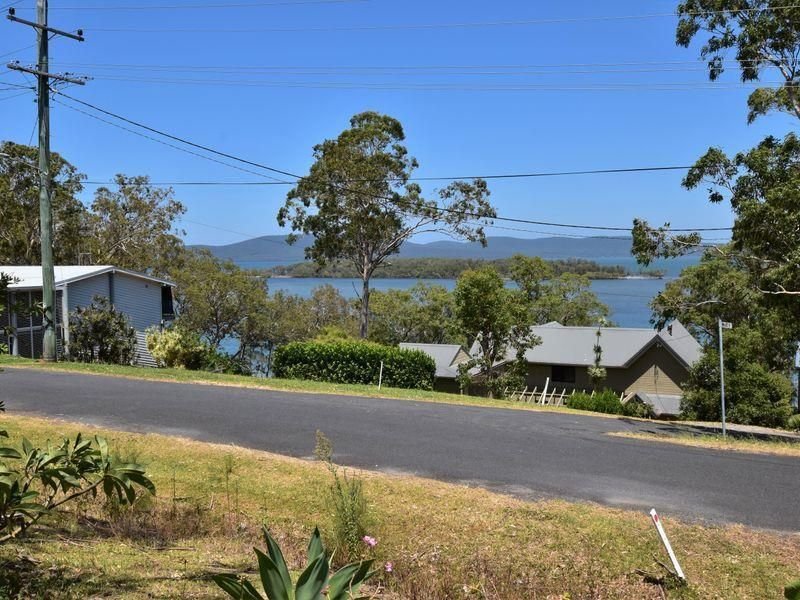 32 Green Point Drive, Green Point NSW 2428