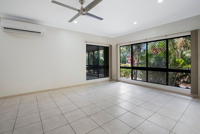 Photo - 32 Greendale Close, Brinsmead QLD 4870 - Image 7