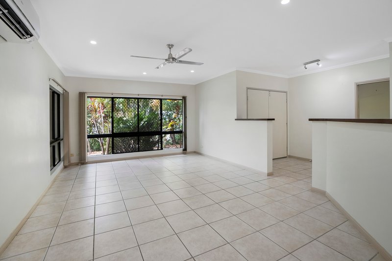 Photo - 32 Greendale Close, Brinsmead QLD 4870 - Image 8