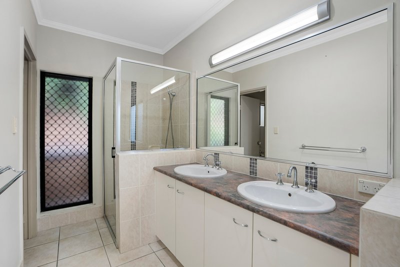 Photo - 32 Greendale Close, Brinsmead QLD 4870 - Image 17