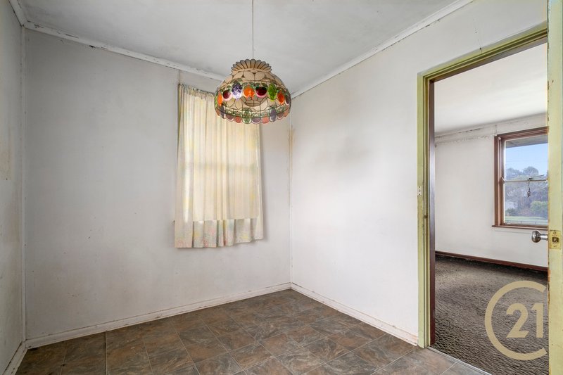 Photo - 32 Grove Street, Casula NSW 2170 - Image 5