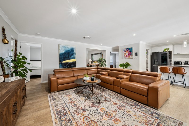 Photo - 32 Halcot Court, Caboolture QLD 4510 - Image 4