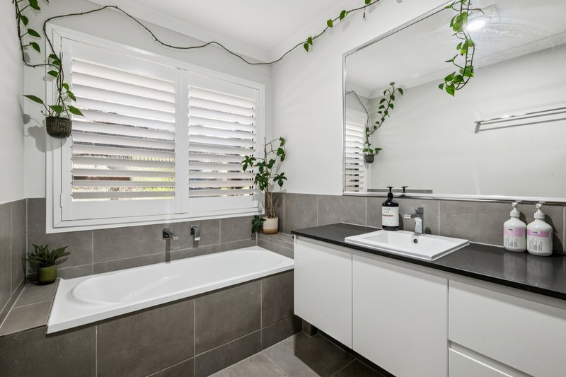 Photo - 32 Halcot Court, Caboolture QLD 4510 - Image 9