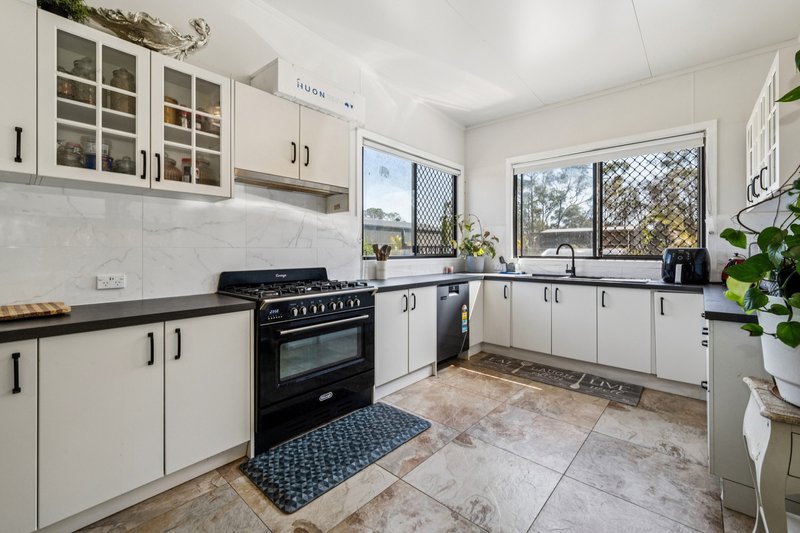Photo - 32 Halcot Court, Caboolture QLD 4510 - Image 10