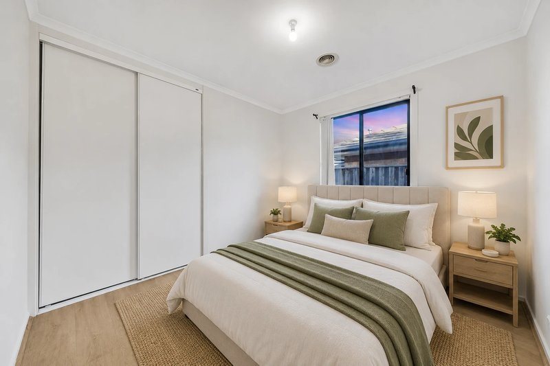 Photo - 32 Hamish Drive, Tarneit VIC 3029 - Image 7
