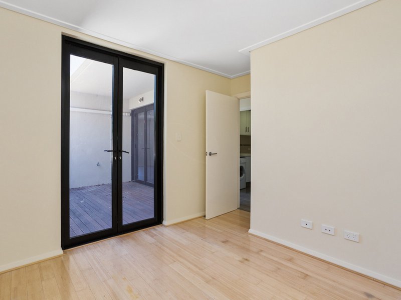 Photo - 32 Hampton Street, Burswood WA 6100 - Image 13